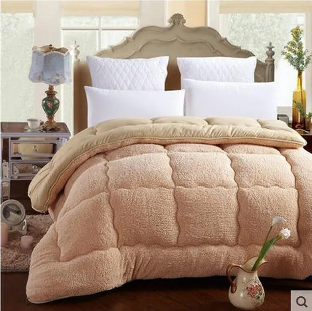 Luxurious Microfiber Faux Fur Winter Comforter